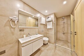 Thomas Suites Datca