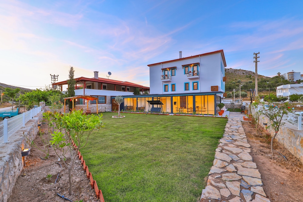 Thomas Suites Datca