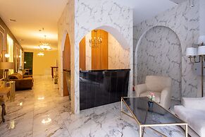 Orange Hotel & Spa