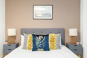Deluxe 2 Bed Flat with Balcony in Hackney