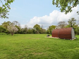 Meadow Lodge @ Berrys Place Farm