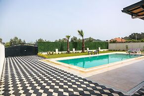 VILLA SEMI
