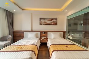Luxury Hotel