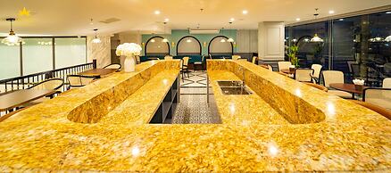 Luxury Hotel