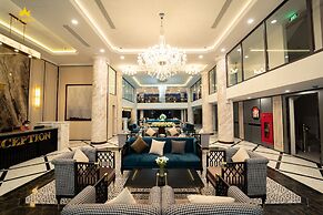Luxury Hotel