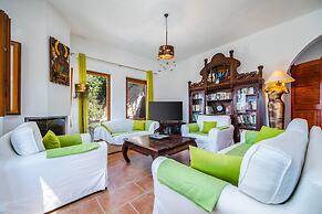 Aurora Villa by K&K