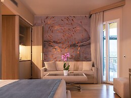 Miramare Suites
