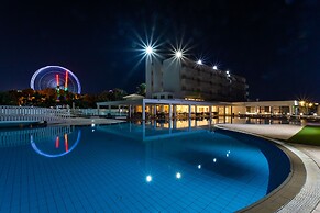 Piere Anne Beach Hotel