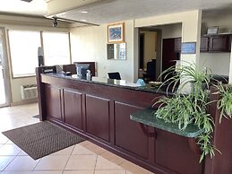 Silver Spur Vintage Inn & Suites