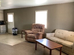 Silver Spur Vintage Inn & Suites