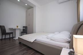 Helena Apartments