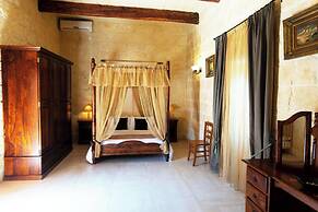 Villeleynah Amazing Gozitan Villa + Pool