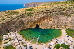 Villeleynah Amazing Gozitan Villa + Pool