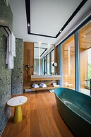 Uji i Ftohte Hotel