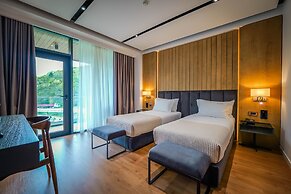 Uji i Ftohte Hotel