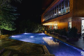 Uji i Ftohte Hotel