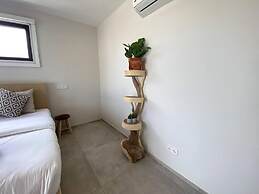Impeccable 2-bed Apartment in Willemstad