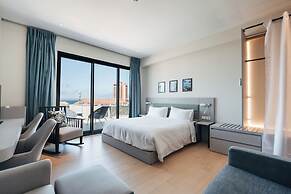 Elements Hotel & Shops