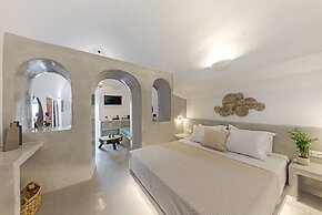 Kaleidoscope Imerovigli Suites