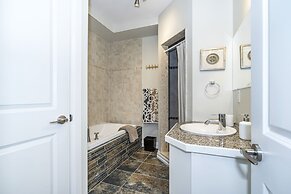 Annex Loft Suites
