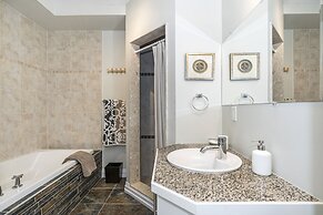 Annex Loft Suites