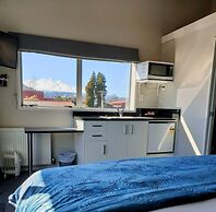 LKNZ Lodge & Cafe
