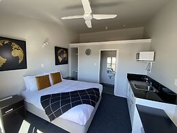 LKNZ Lodge & Cafe