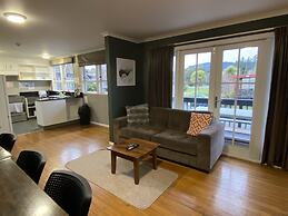 LKNZ Lodge & Cafe