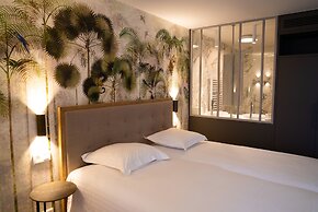 Hotel Iris