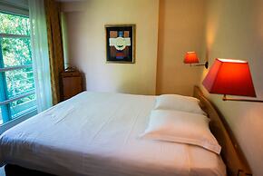Hotel Iris