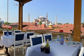 By Kinyas Hotel