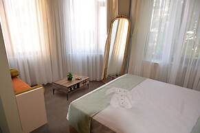 By Kinyas Hotel