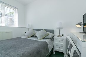 Archers House