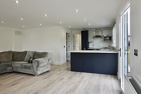 Castle View Chalet by Clonlum Cottages
