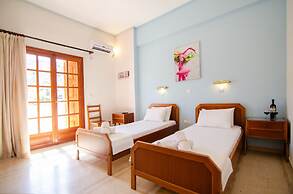 Almira Inn