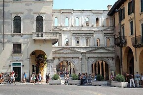 Residenza Corte Carnesali - Italian Homing