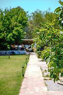 Marimare Beach & Bungalow Hotel