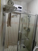 Hera Hotel