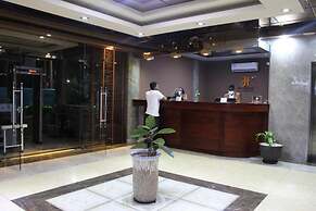 Hera Hotel