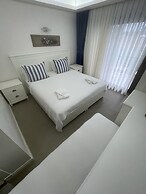 Dalyan Risus Suite