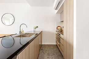 Cinema Suites Apartments by Urban Rest