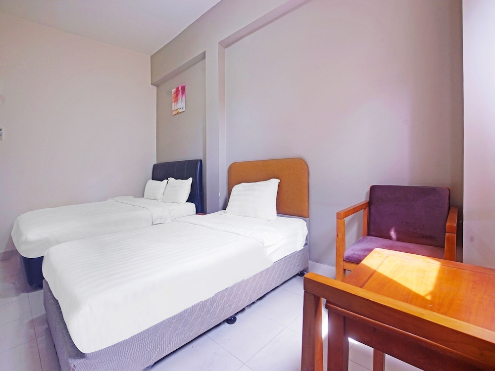 Hotel O Night Queen salak Tinggi