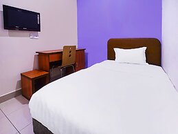 Hotel O Night Queen salak Tinggi