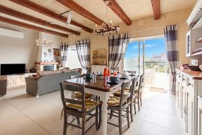 Twilight Gozitan Farmhouse With Pool