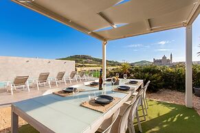 Twilight Gozitan Farmhouse With Pool