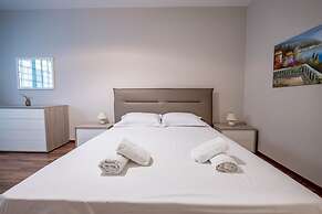 Beachfront Sion Sarande Apartment