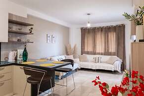Beachfront Sion Sarande Apartment