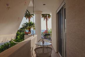 Beachfront Sion Sarande Apartment B