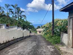 2 Bed Apartment - Sea View & 10min to Local Beach