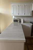 2 Bed Apartment - Sea View & 10min to Local Beach